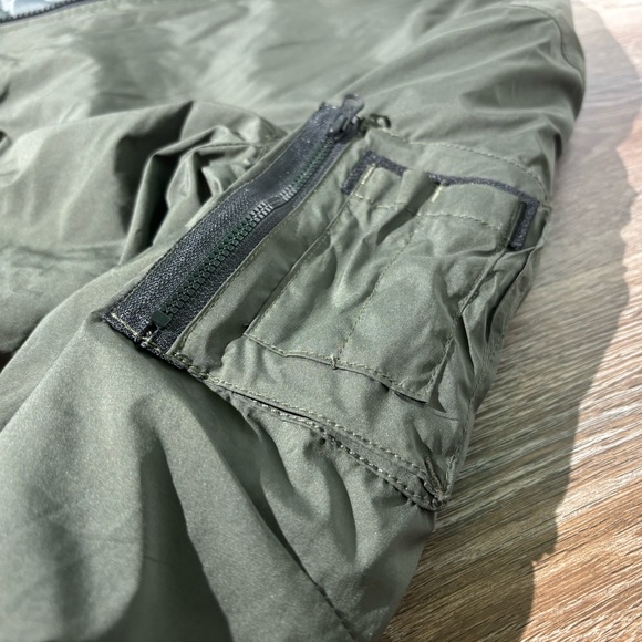 American Eagle Bomber Jacket Mens Medium Green Full Zip Polyester Casual Outdoor - Picture 3 of 6